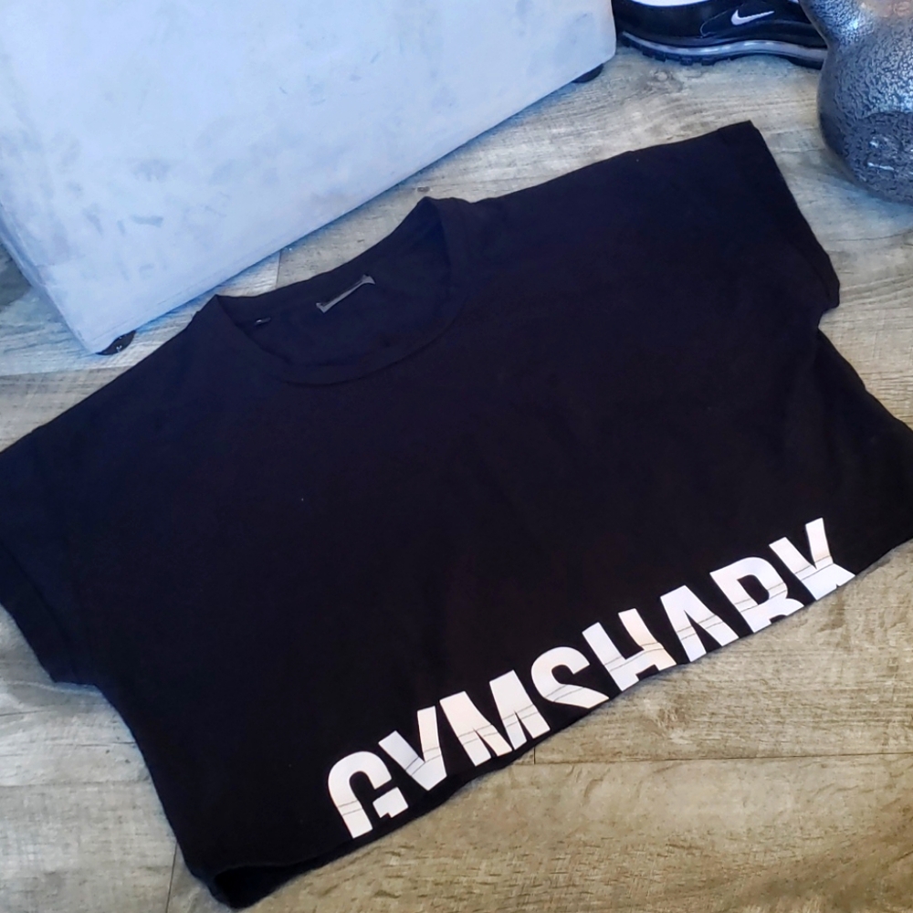 GYMSHARK CROP TOP MED